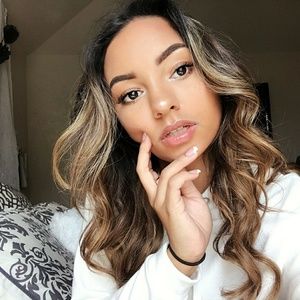 Meet your Posher, Maya